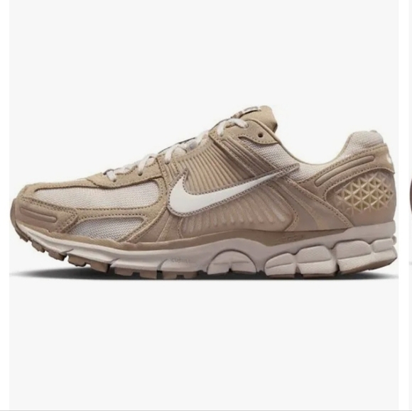 Nike Zoom Vomero 5 - Khaki Light Brown Sneakers Size Mens 8.5/ W 10